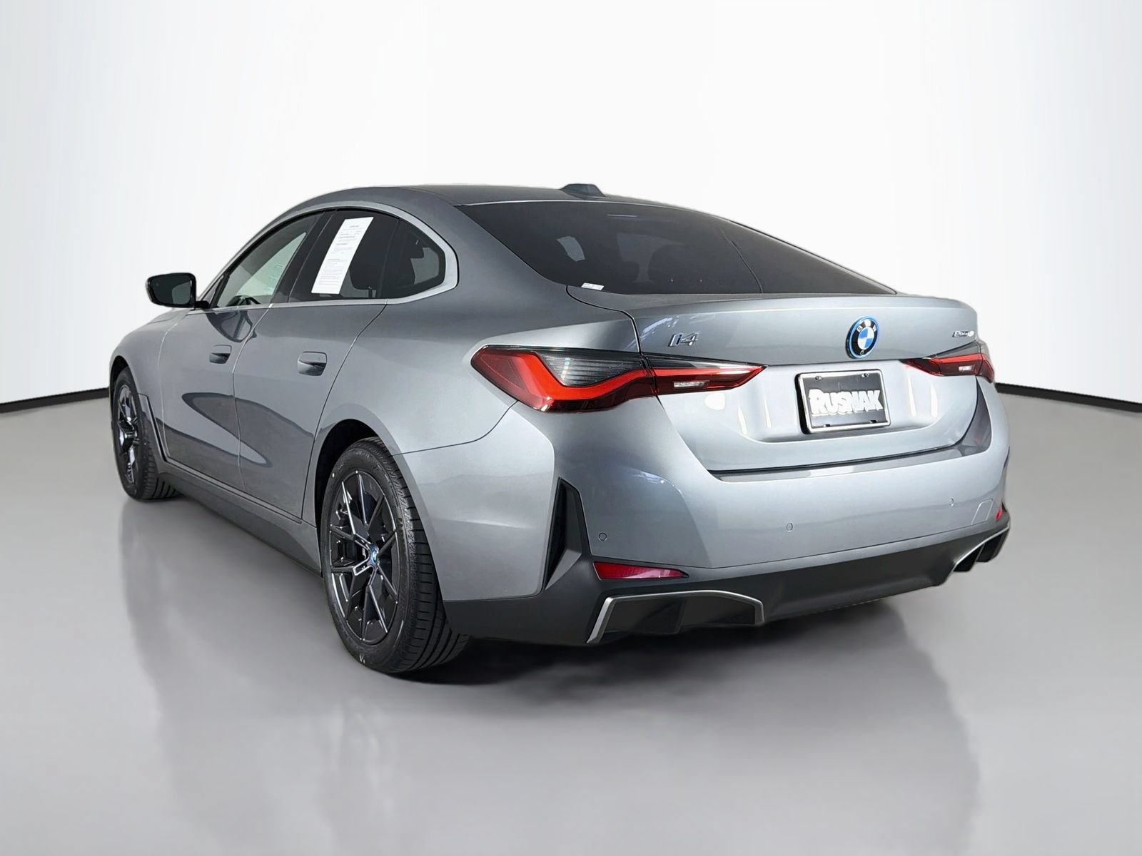 Certified 2023 BMW i4 eDrive40 w/ Premium Package RWD image 5