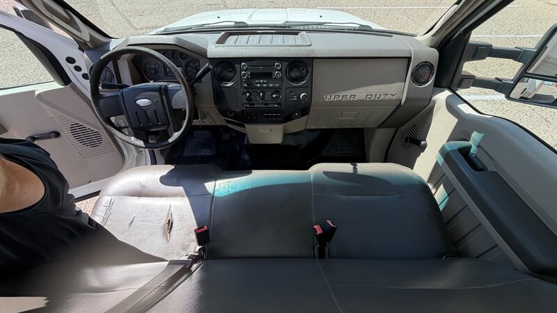 Used 2009 Ford F350 XLT RWD image 16