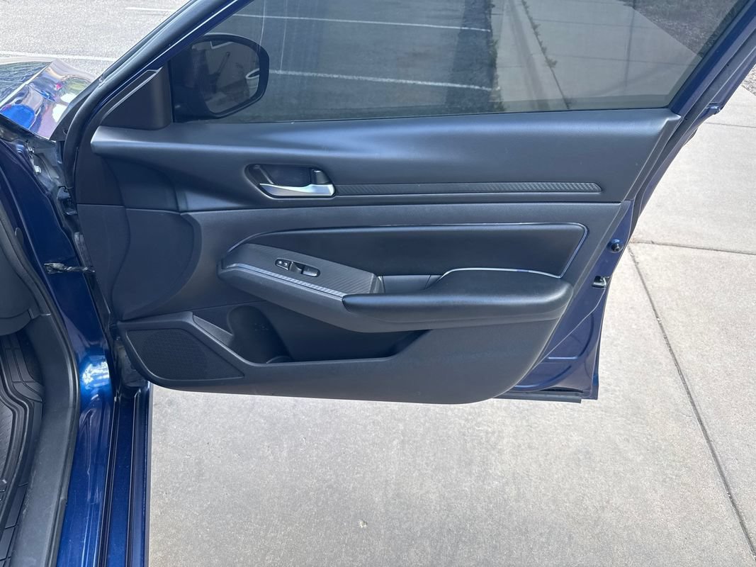 Used 2022 Nissan Altima 2.5 S FWD image 15