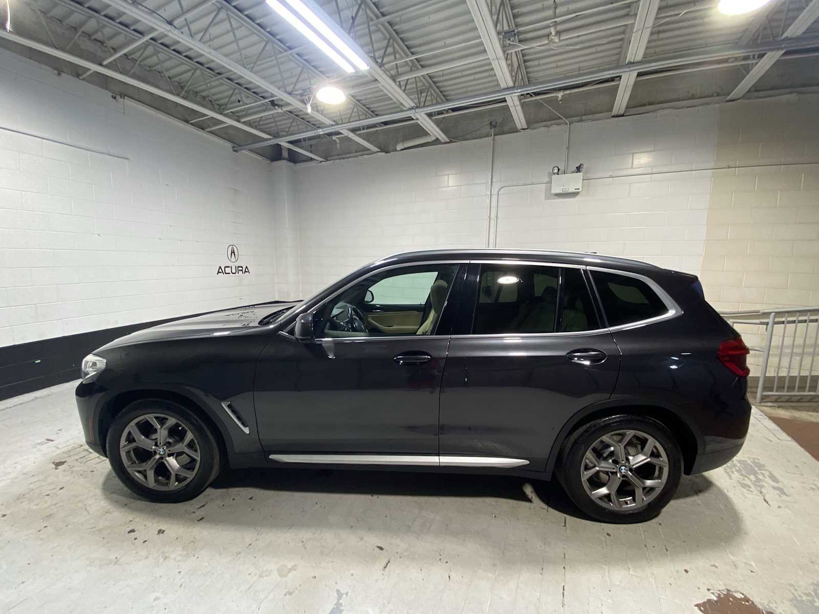 Used 2021 BMW X3 xDrive30i w/ Premium Package AWD/4WD image 3