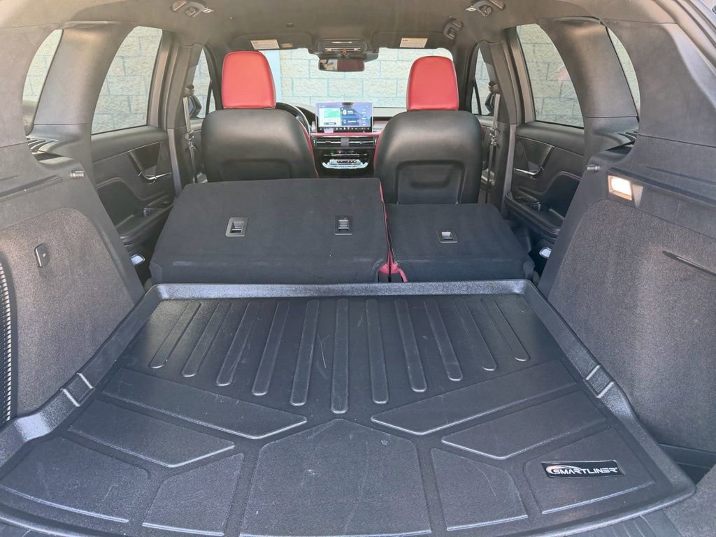 Used 2023 Lincoln Corsair Reserve image 10