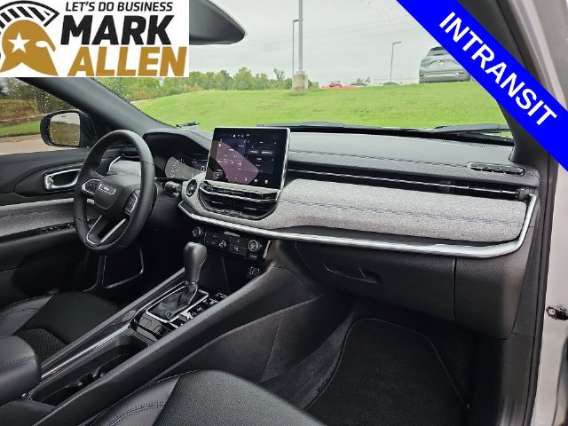 Used 2024 Jeep Compass Latitude AWD/4WD image 28
