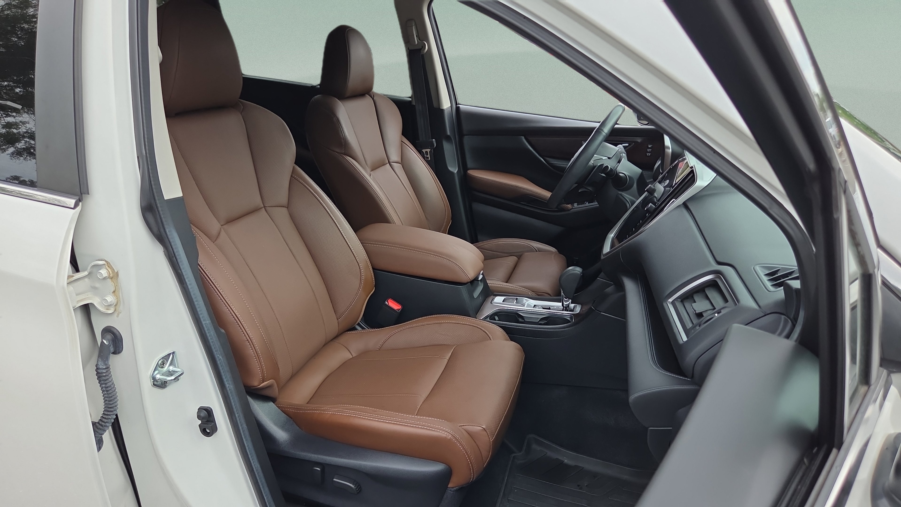 Used 2024 Subaru Ascent Touring AWD/4WD image 15