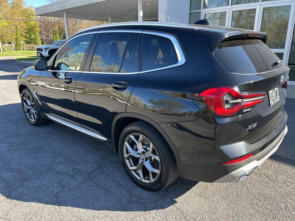 Certified 2024 BMW X3 xDrive30i w/ Premium Package AWD/4WD image 3