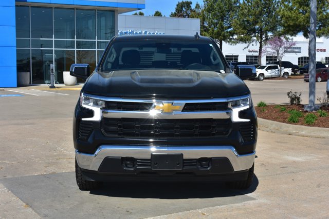 Used 2025 Chevrolet Silverado 1500 LT image 2