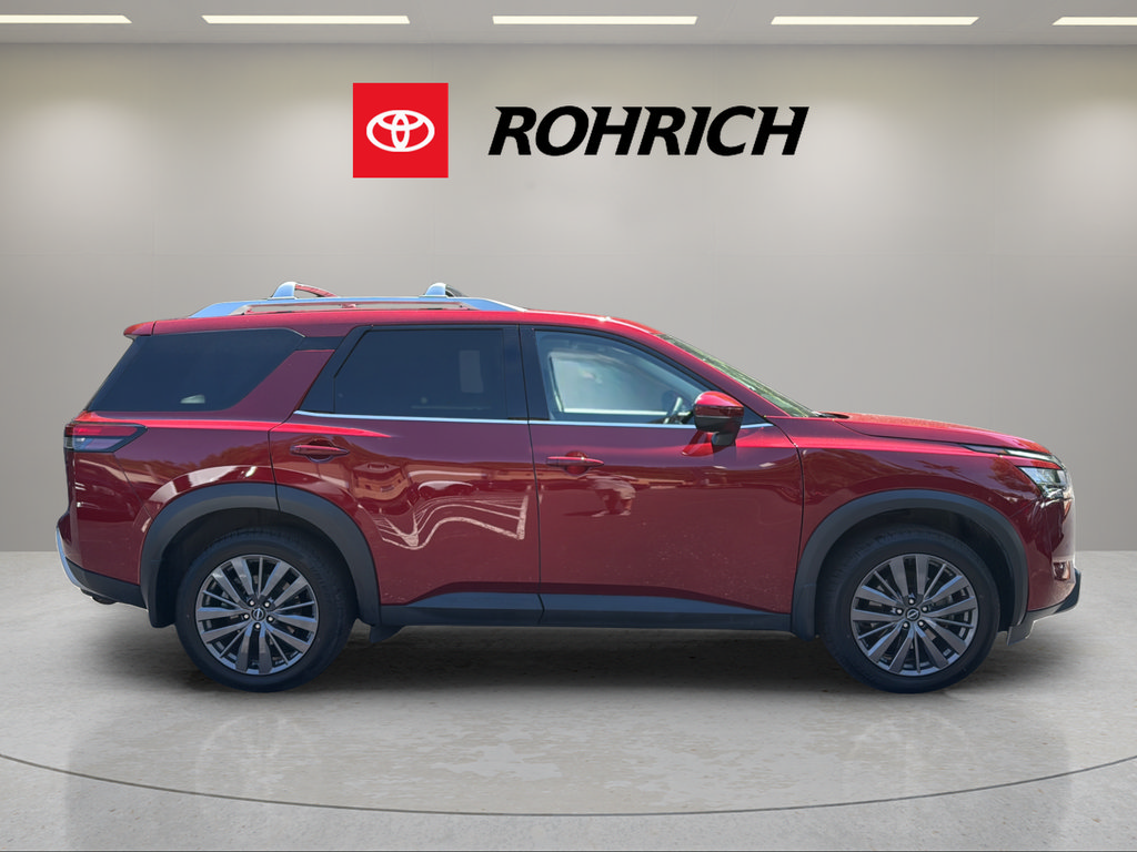 Used 2022 Nissan Pathfinder SL w/ SL Premium Package AWD/4WD image 5