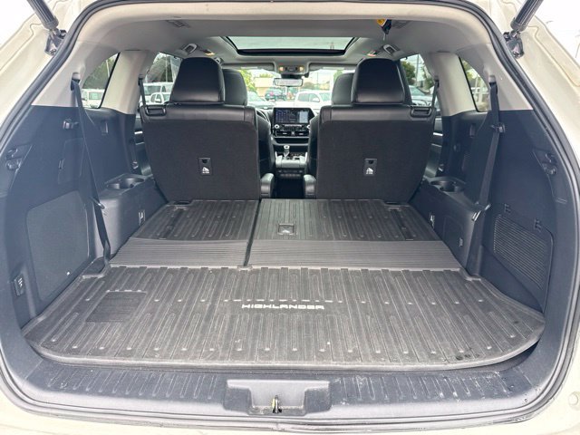 Used 2021 Toyota Highlander Platinum AWD/4WD image 40