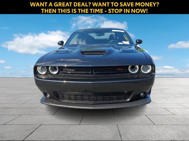 Used 2022 Dodge Challenger R/T Scat Pack RWD image 3