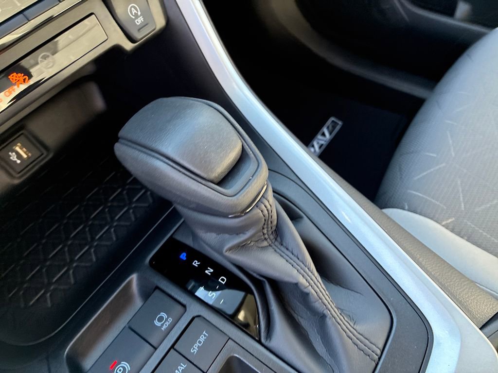 New 2025 Toyota RAV4 XLE image 29