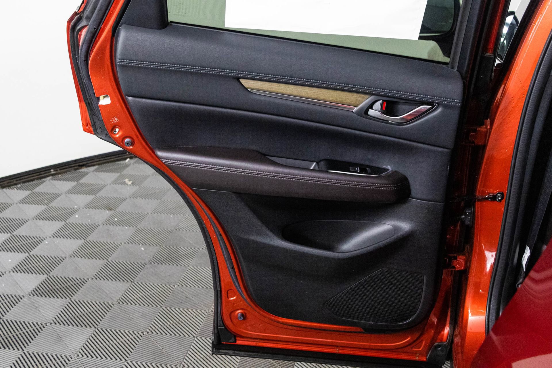 Used 2019 MAZDA CX-5 Signature image 36