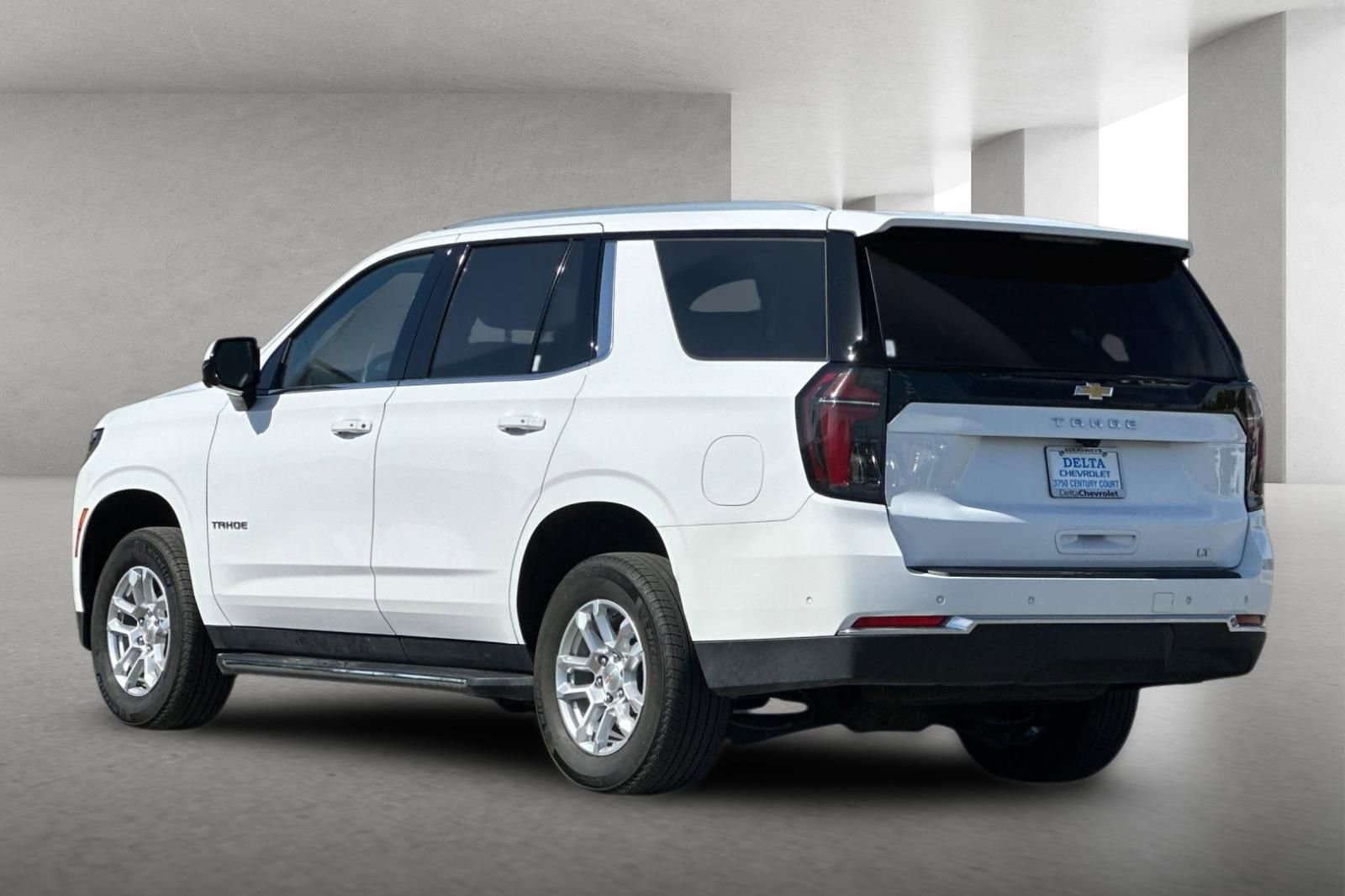 Used 2025 Chevrolet Tahoe LT AWD/4WD image 6