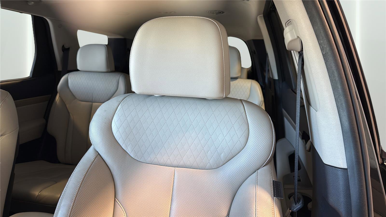 Used 2021 Hyundai Palisade SEL w/ Premium Package FWD image 26