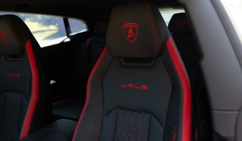 Used 2024 Lamborghini Urus Performante image 3