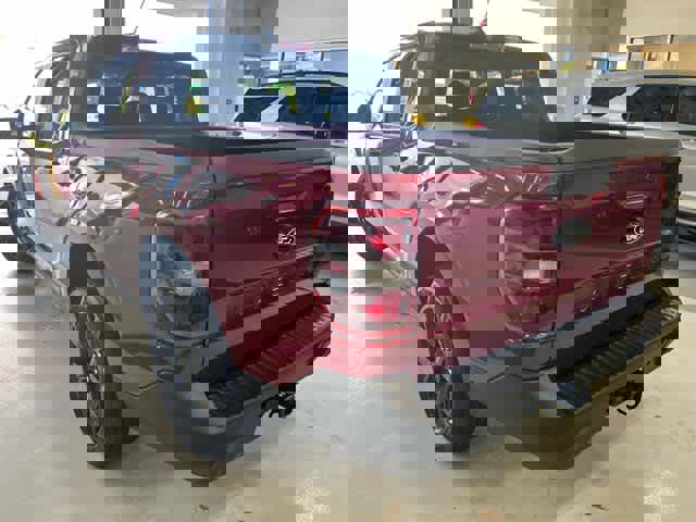 New 2025 Ford Maverick XLT w/ XLT Luxury Package image 4