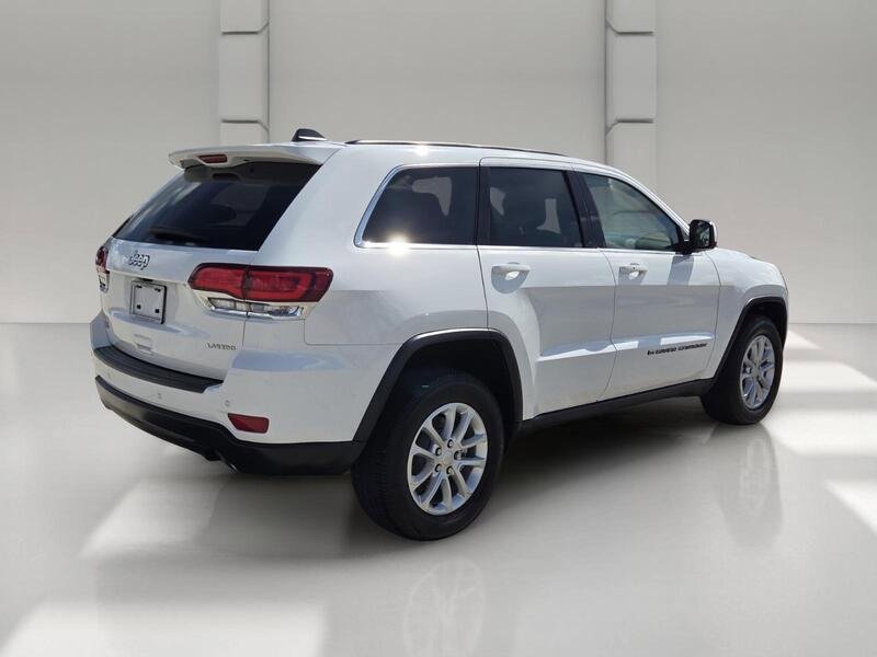 Used 2022 Jeep Grand Cherokee Laredo E AWD/4WD image 5