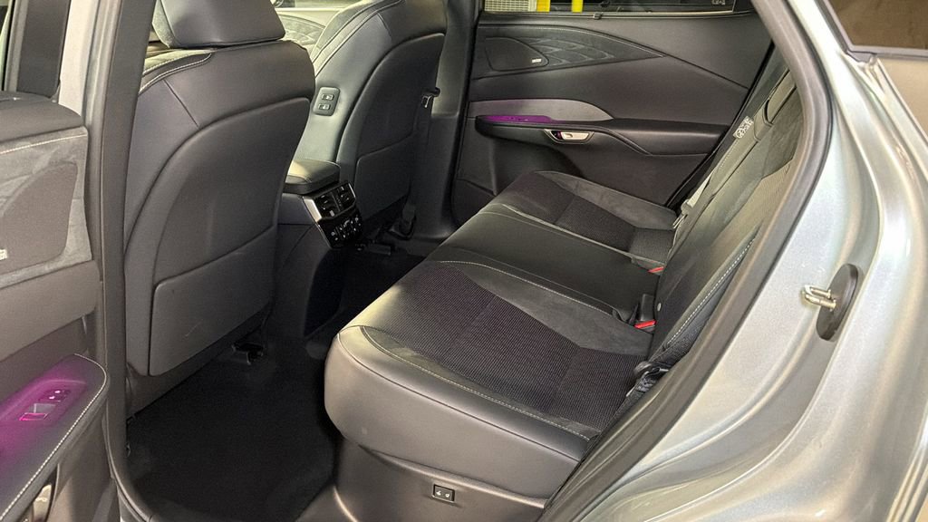 Certified 2025 Lexus RX 450h 450h+ Luxury w/ Convenience Package image 17