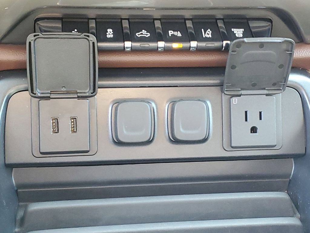 Used 2019 Chevrolet Silverado 3500 High Country w/ Duramax Plus Package image 33