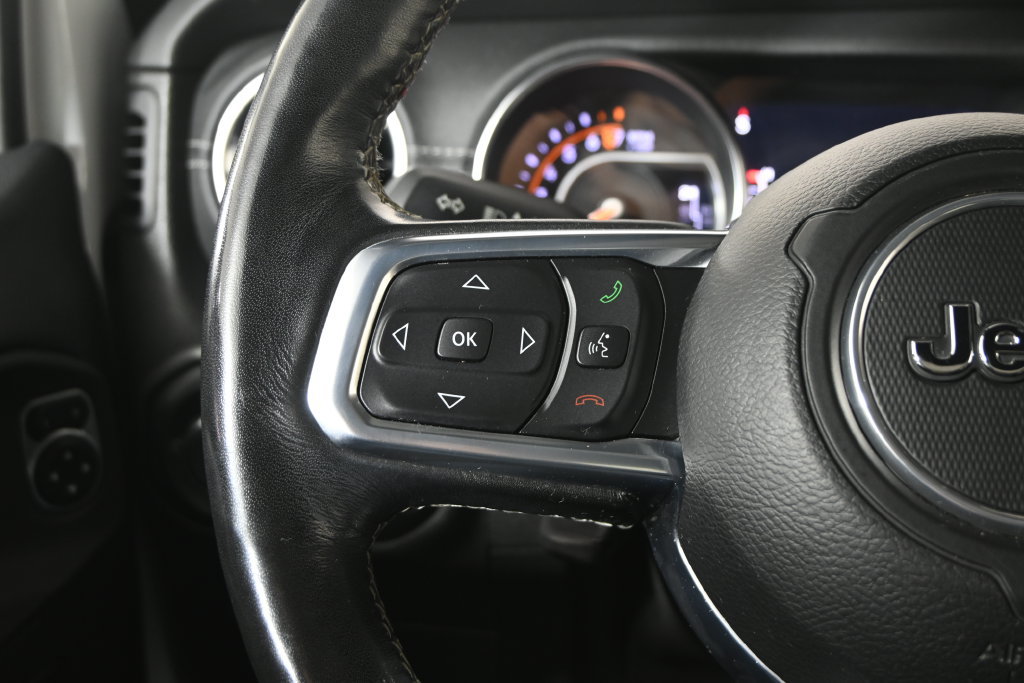 Used 2019 Jeep Wrangler Unlimited Sahara w/ Quick Order Package 24M Moab AWD/4WD image 36