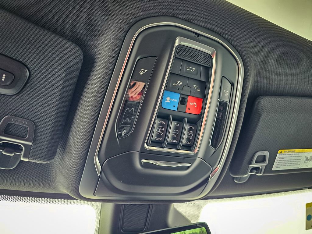 New 2026 Jeep Grand Cherokee Limited image 32