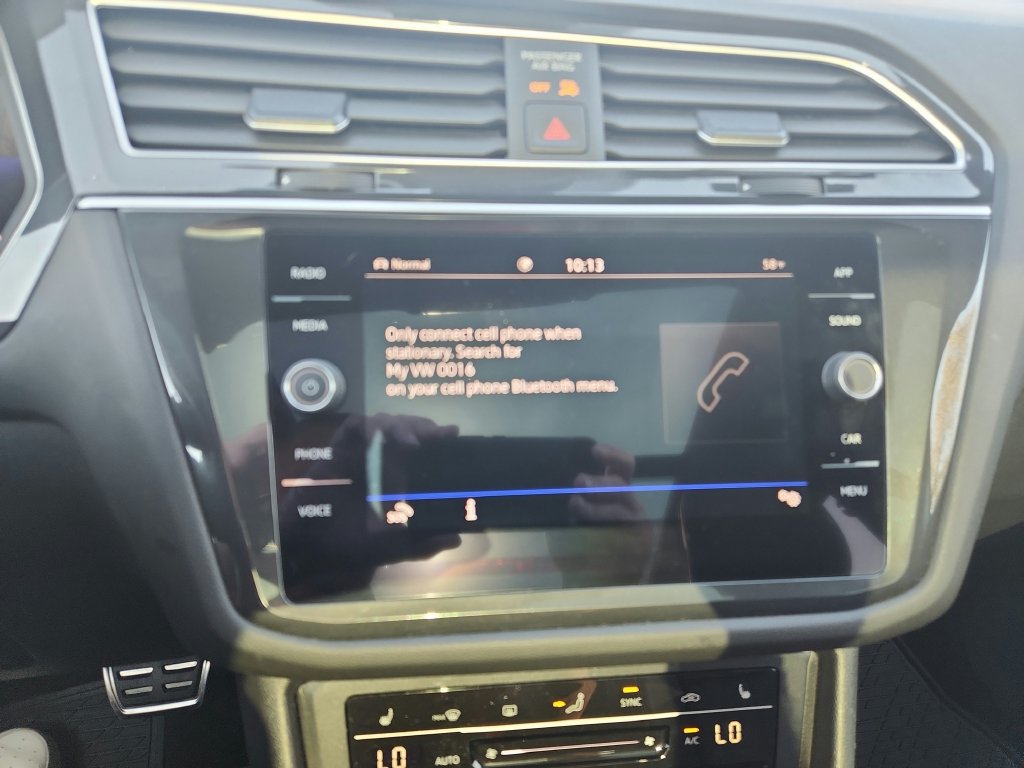 Certified 2024 Volkswagen Tiguan SE R-Line w/ MDO Package, Two-Row AWD/4WD image 17