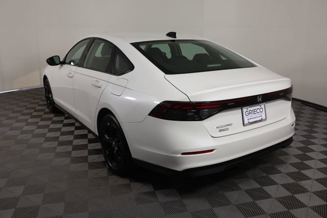 Certified 2025 Honda Accord SE image 6