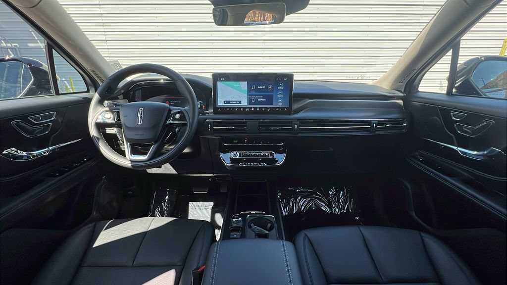 New 2025 Lincoln Corsair Reserve w/ Jet Appearance Package AWD/4WD image 14