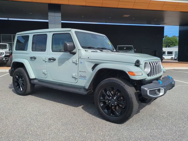 Used 2024 Jeep Wrangler Unlimited Sahara w/ Technology Group AWD/4WD image 2