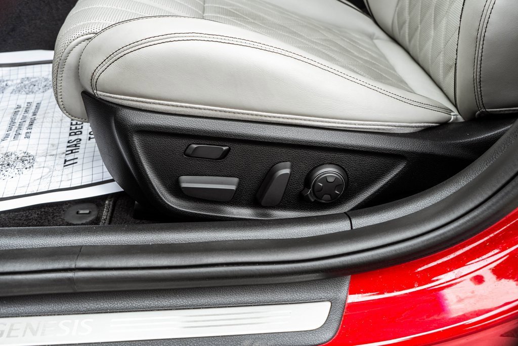 Used 2020 Genesis G70 3.3T w/ Prestige Package image 36
