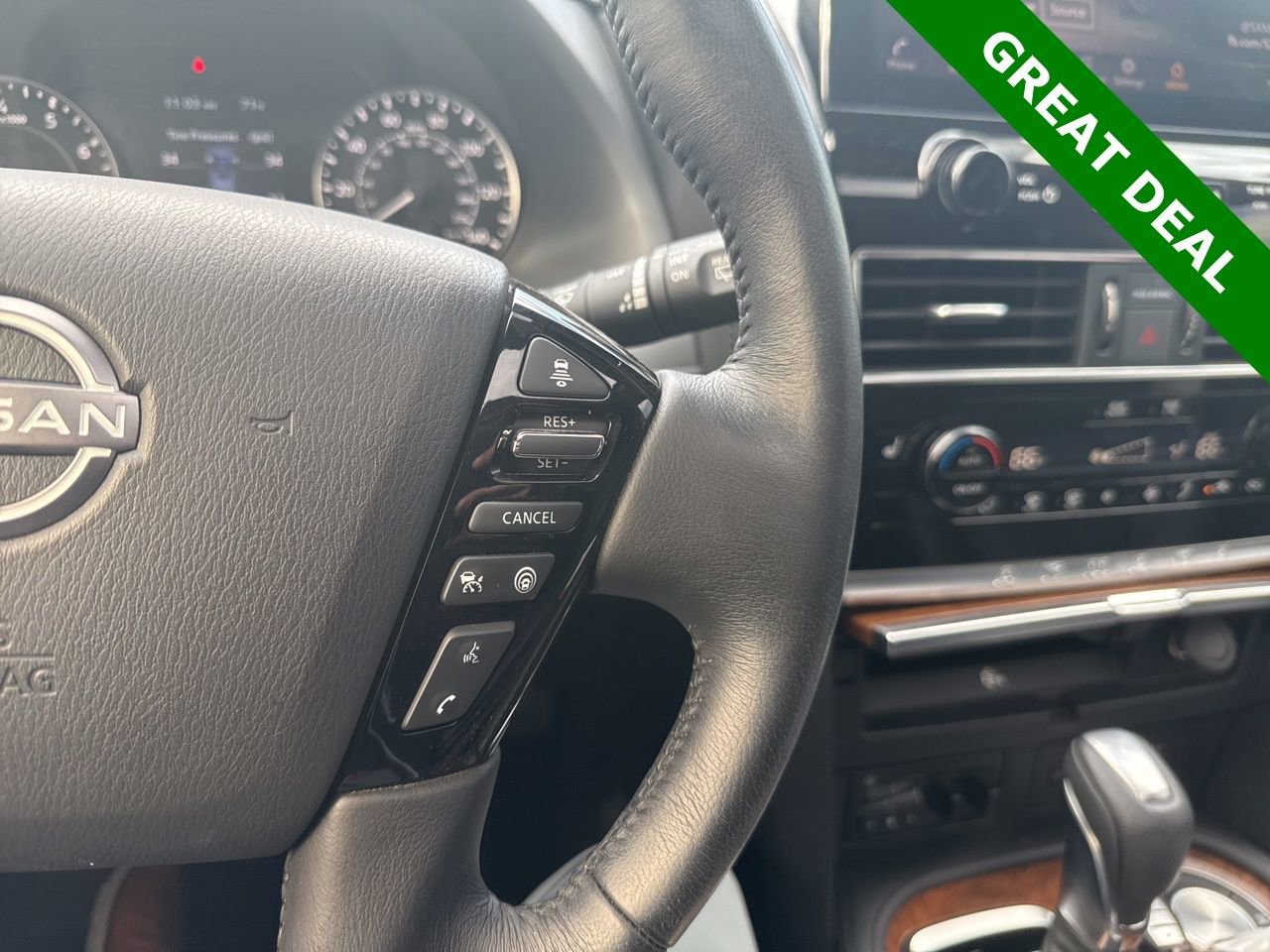 Used 2024 Nissan Armada SL w/ Captain's Chairs Package image 24