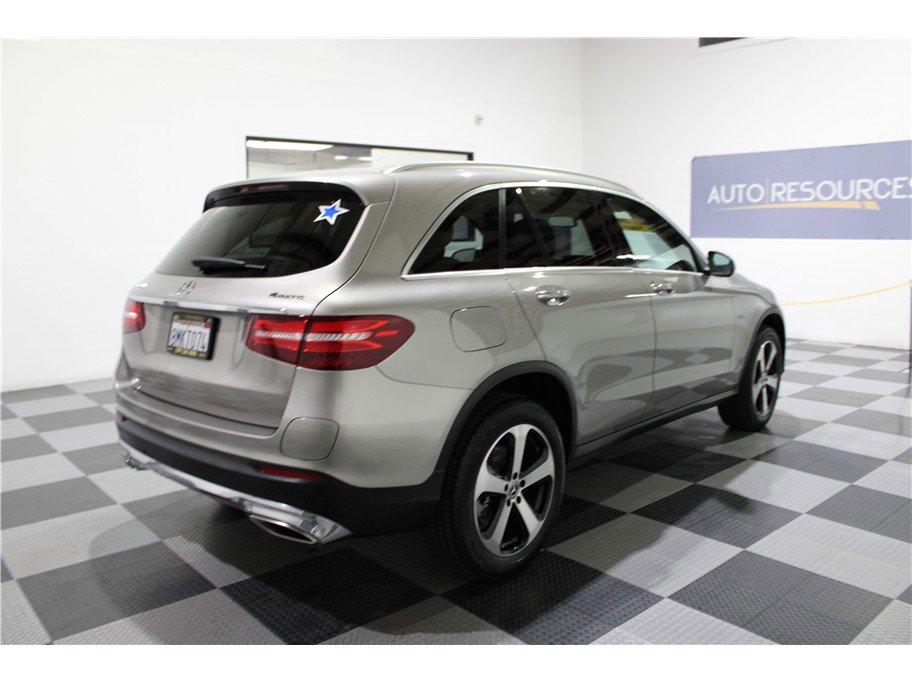 Used 2019 Mercedes-Benz GLC 350e 4MATIC image 4