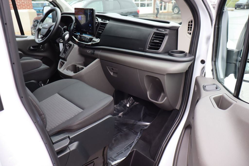 Used 2023 Ford Transit 350 XLT image 46