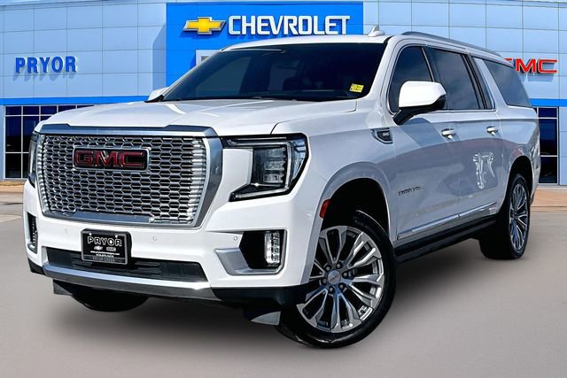 Used 2021 GMC Yukon XL Denali w/ Denali Ultimate Package image 3