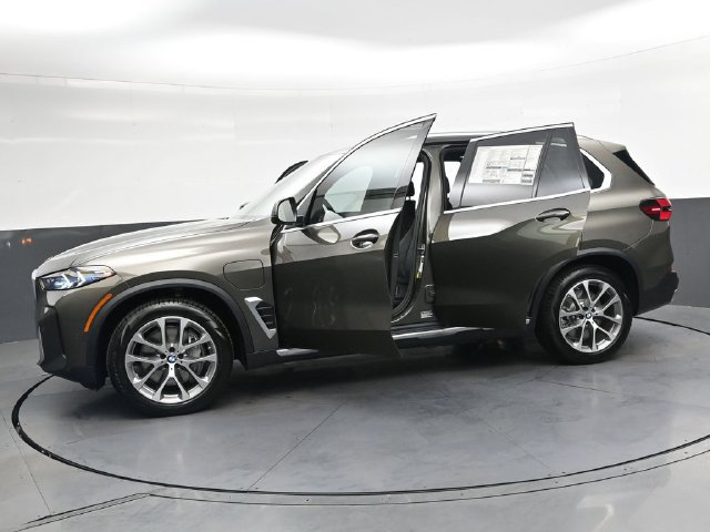 New 2026 BMW X5 xDrive50e w/ Climate Comfort Package AWD/4WD image 39