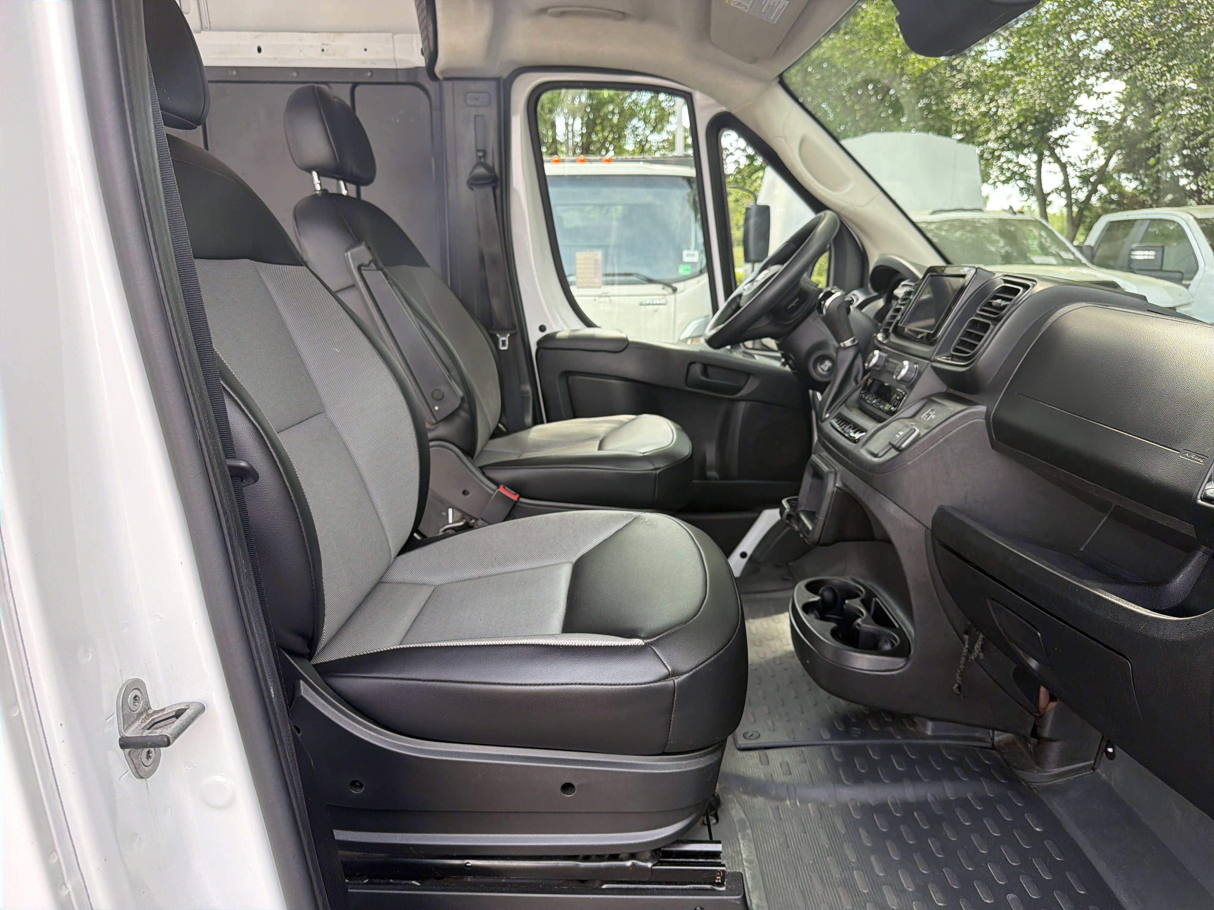 Used 2023 RAM ProMaster 2500 image 31