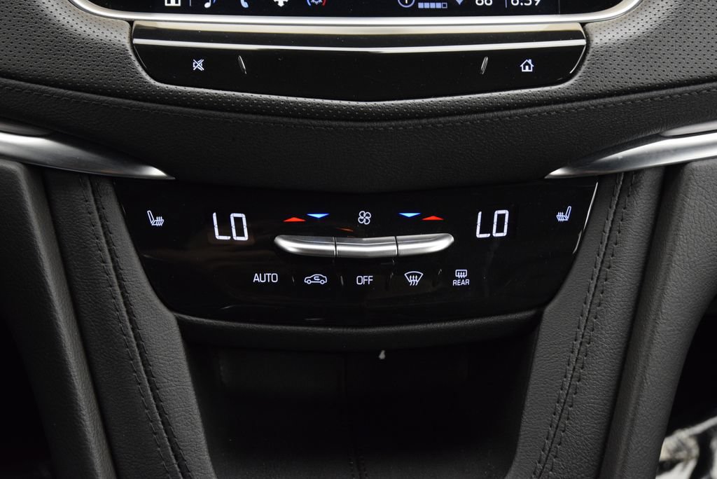 Used 2025 Cadillac XT5 Luxury FWD image 27