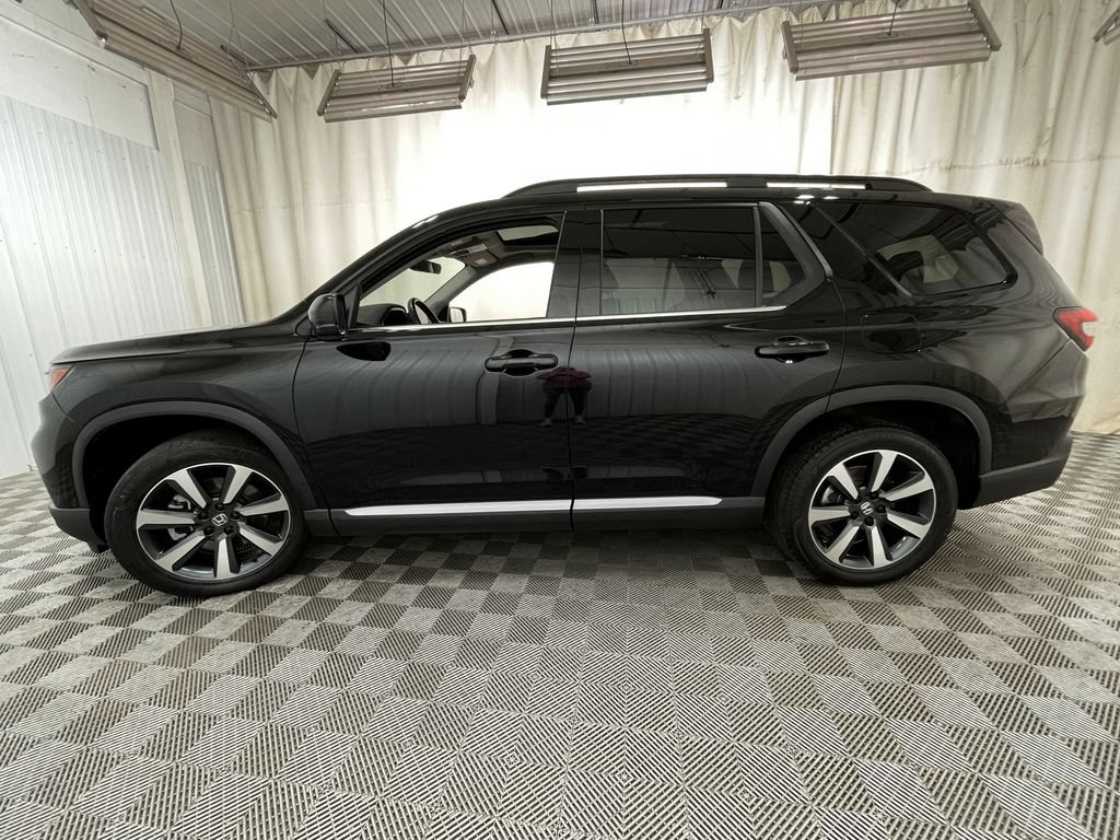 Used 2024 Honda Pilot Touring image 21
