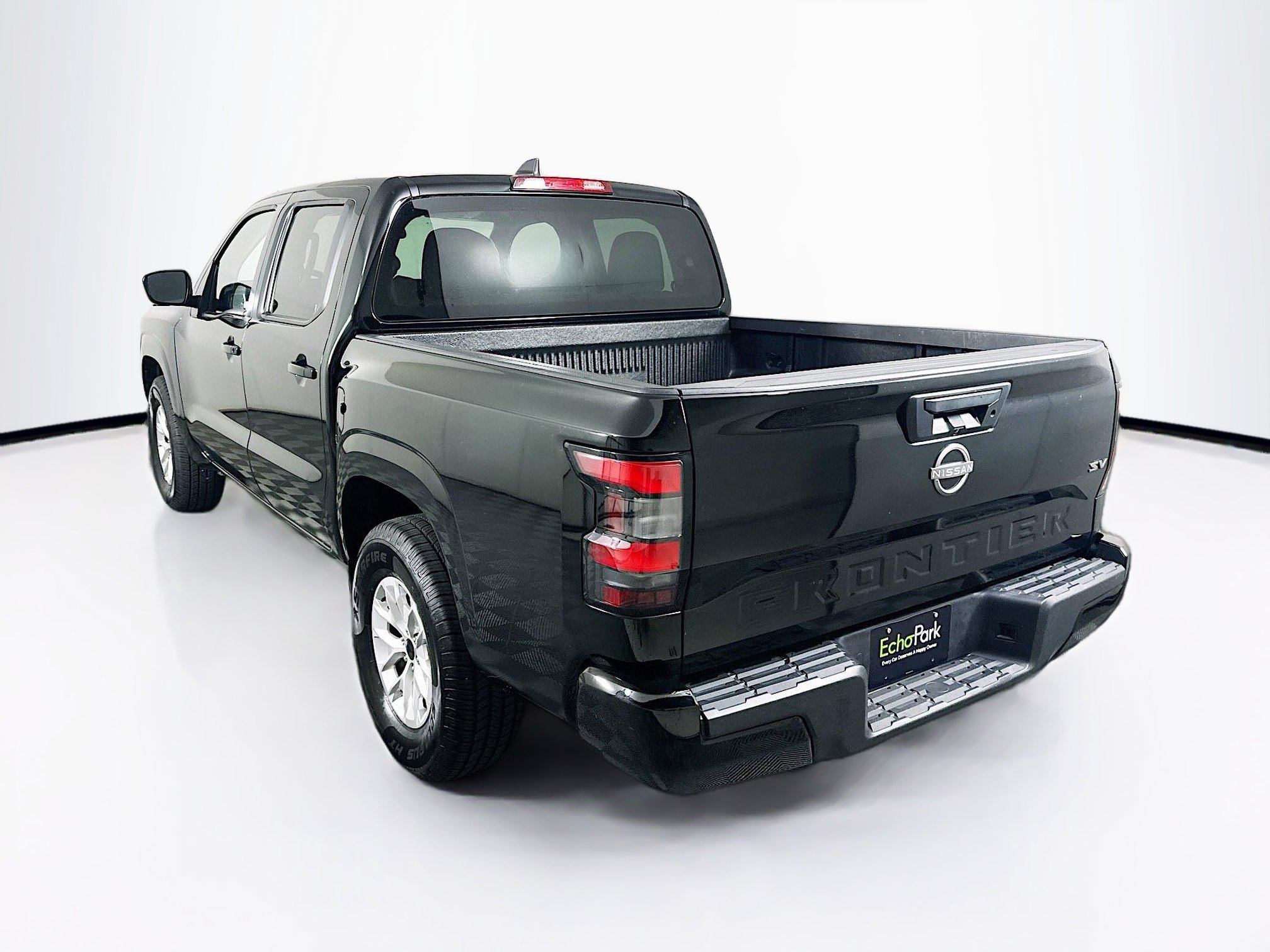 Used 2024 Nissan Frontier SV RWD image 5