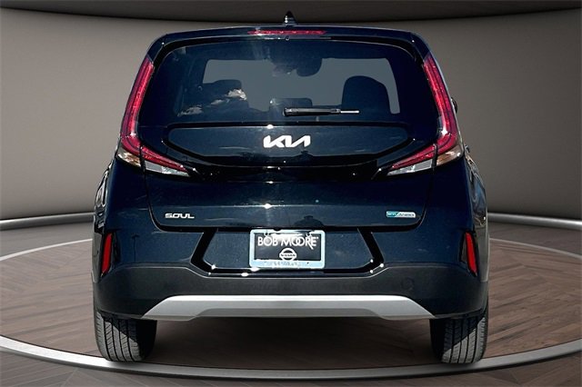 Used 2023 Kia Soul EX image 4