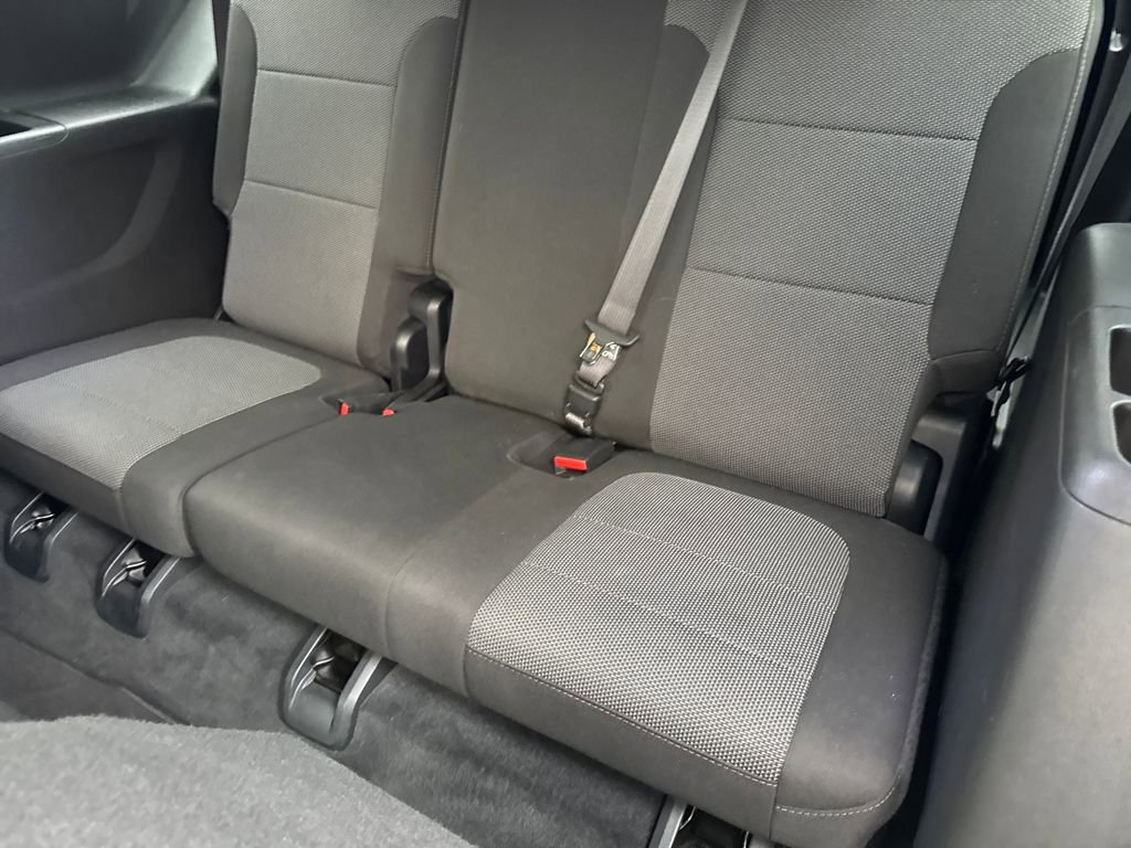 Used 2023 Chevrolet Traverse LT image 15