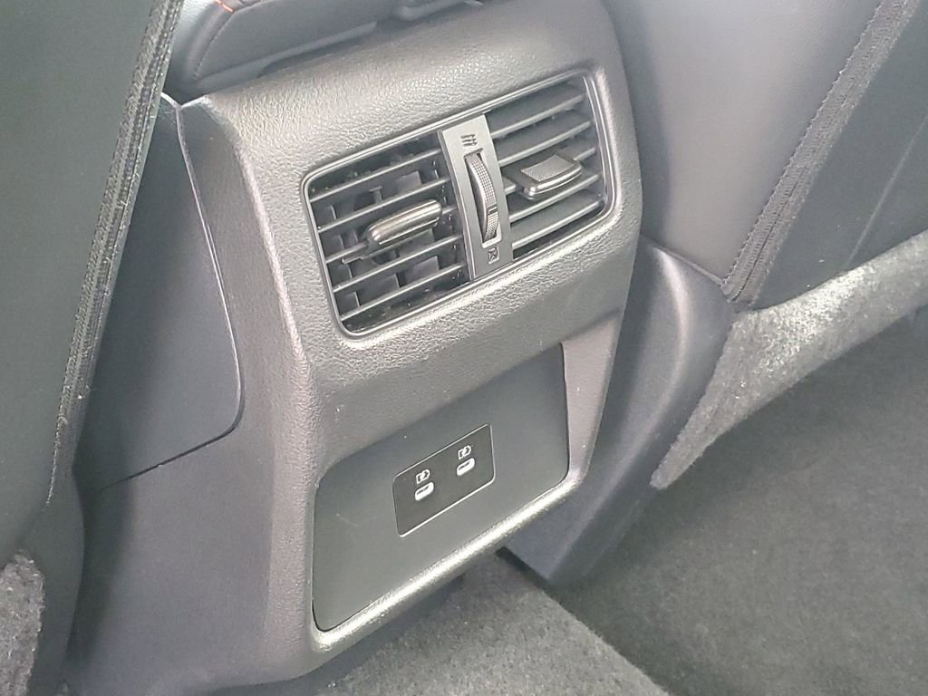 Used 2025 Nissan Rogue SV image 30