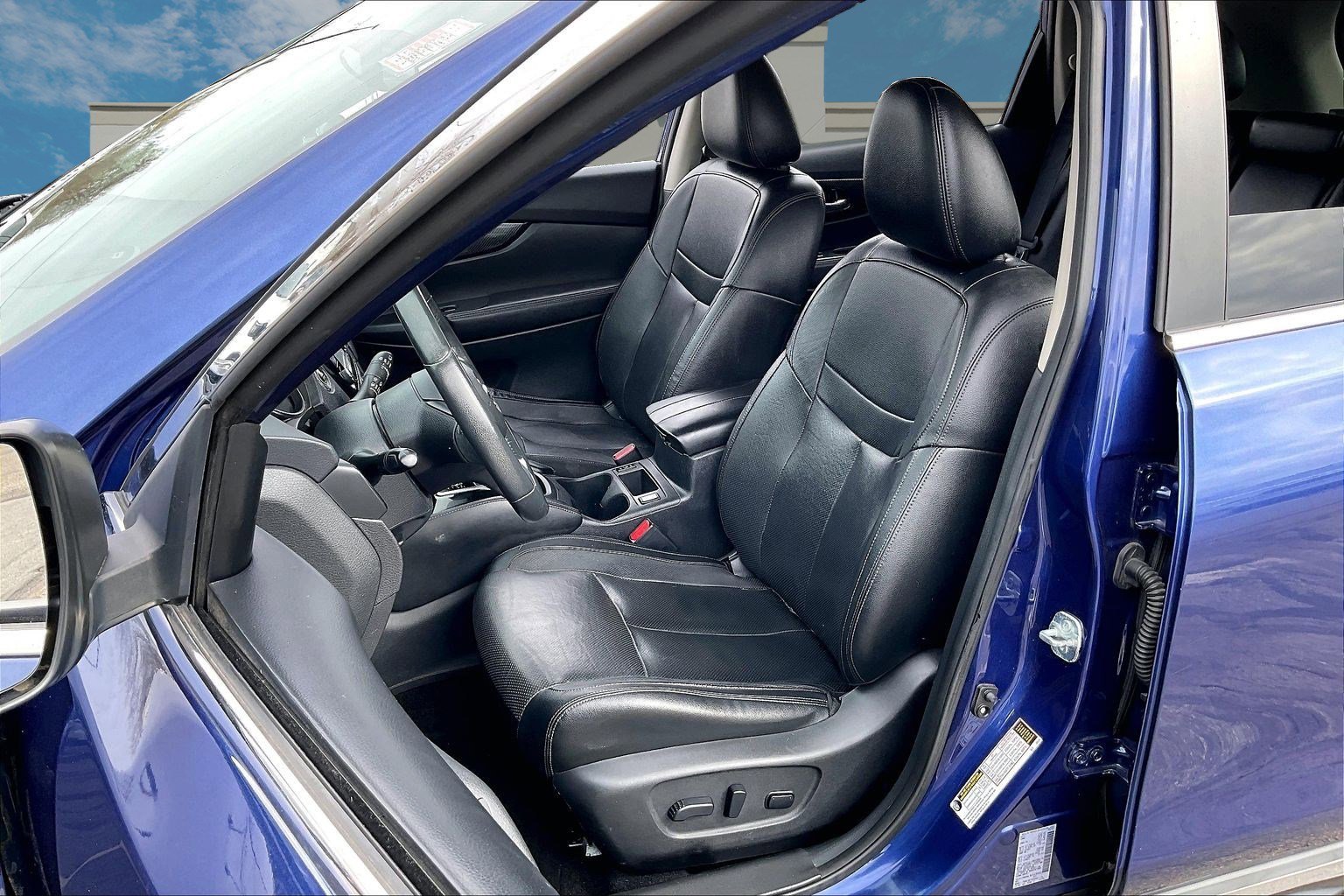 Used 2017 Nissan Rogue SL w/ SL Premium Package image 22