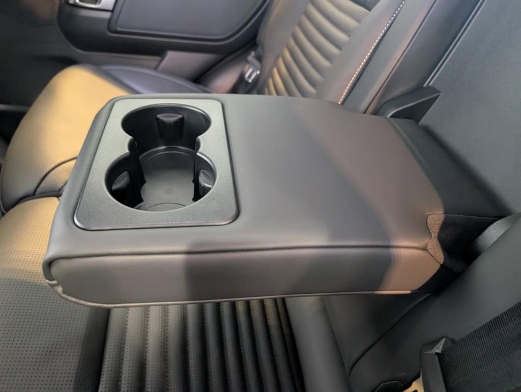 New 2026 Land Rover Discovery Limited Edition image 28