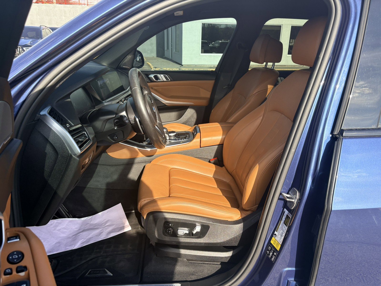 Used 2019 BMW X5 xDrive50i w/ M Sport Package AWD/4WD image 16