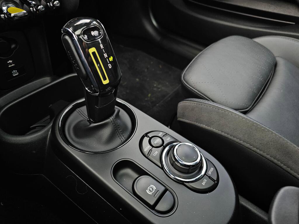 Used 2023 MINI Cooper SE image 45