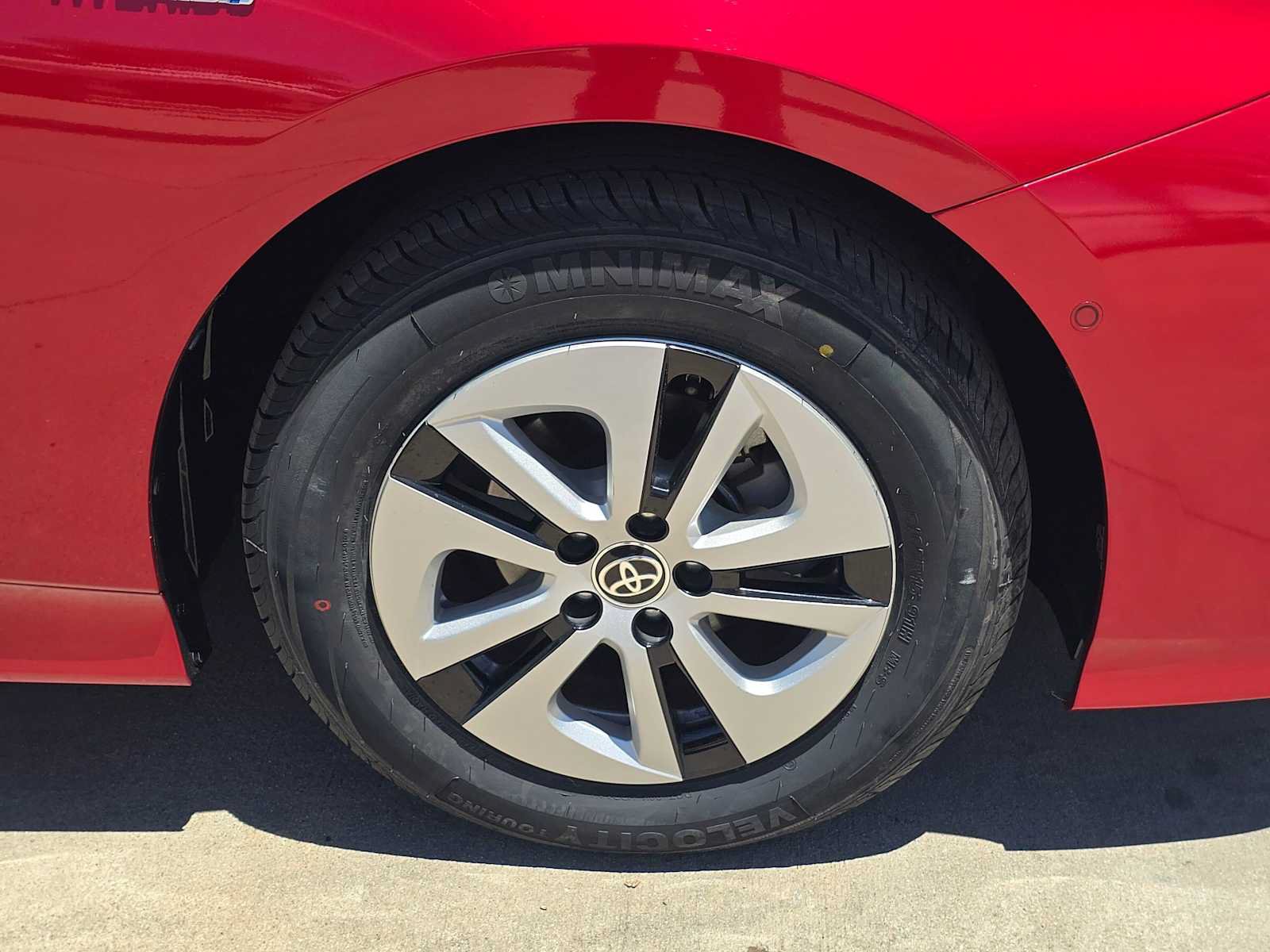Used 2018 Toyota Prius Two w/ Prius Two Safety Plus Package FWD image 9