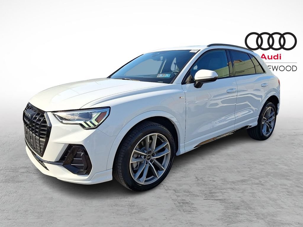Certified 2024 Audi Q3 2.0T Premium AWD/4WD image 3
