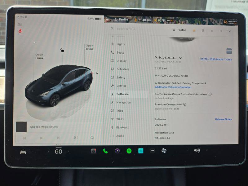 Used 2025 Tesla Model Y Long Range RWD image 3