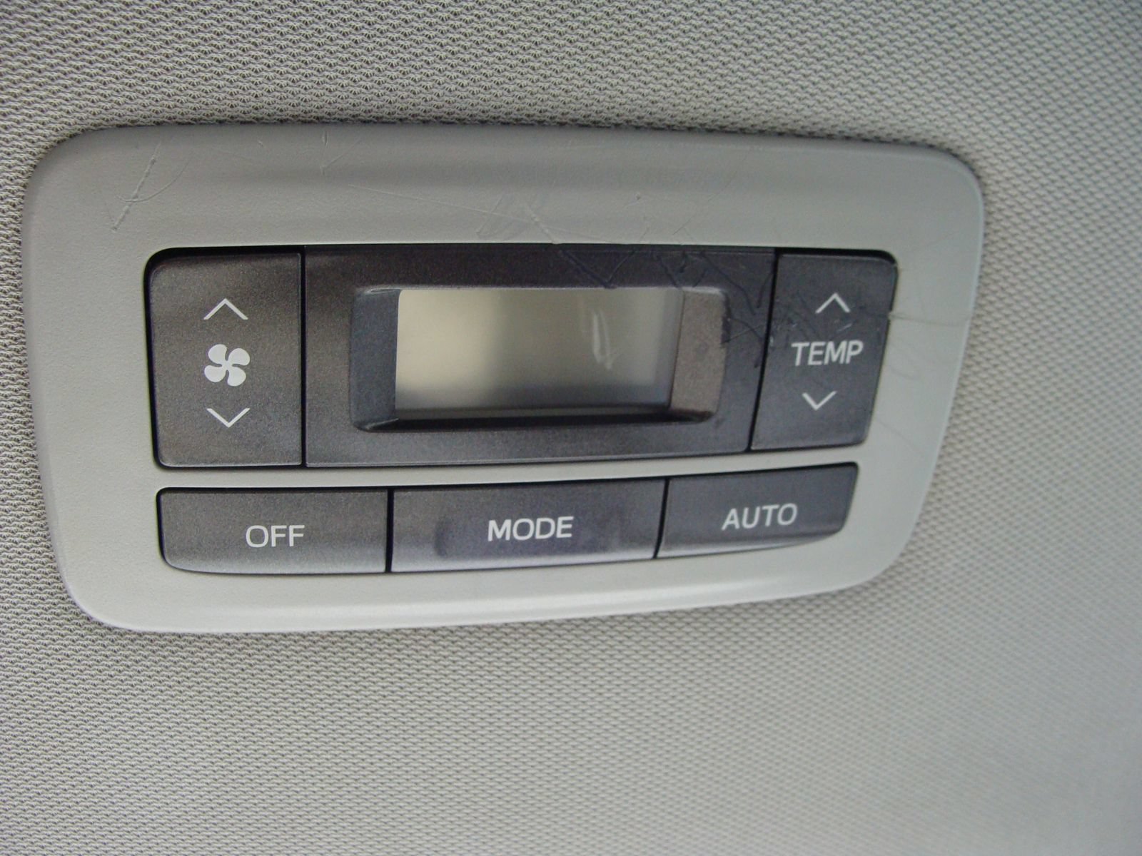Used 2019 Toyota Sienna XLE w/ XLE Navigation Package FWD image 35