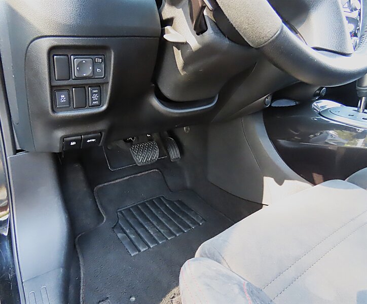 Used 2015 Nissan Juke NISMO AWD/4WD image 9