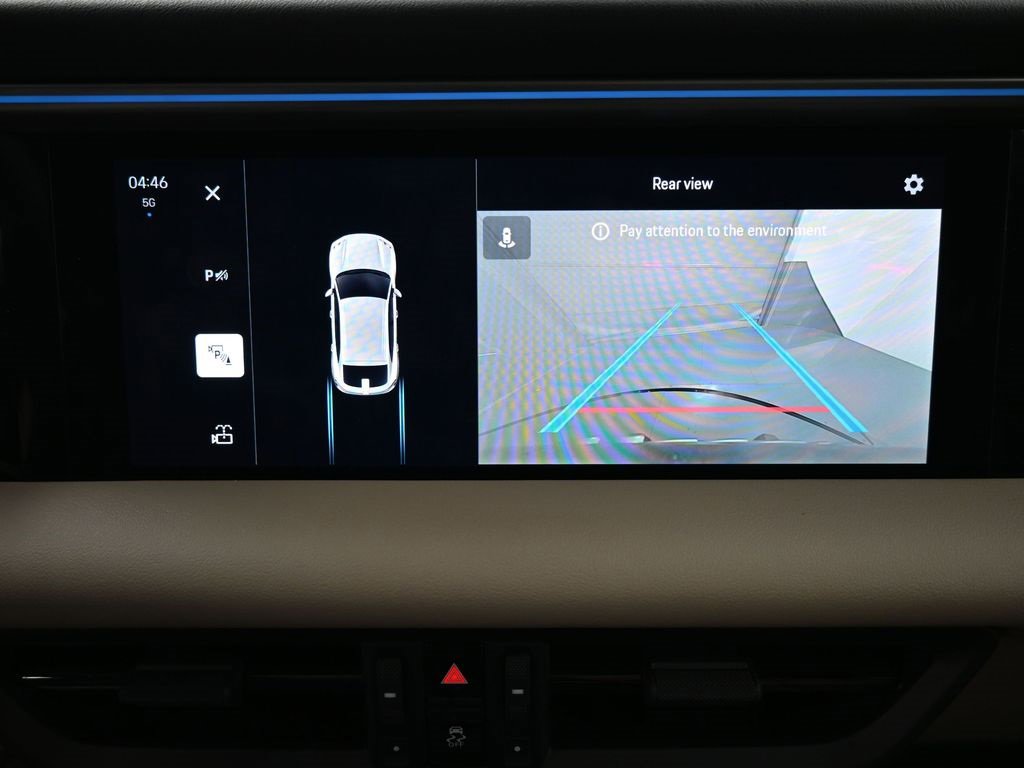 Used 2025 Porsche Macan Electric image 19